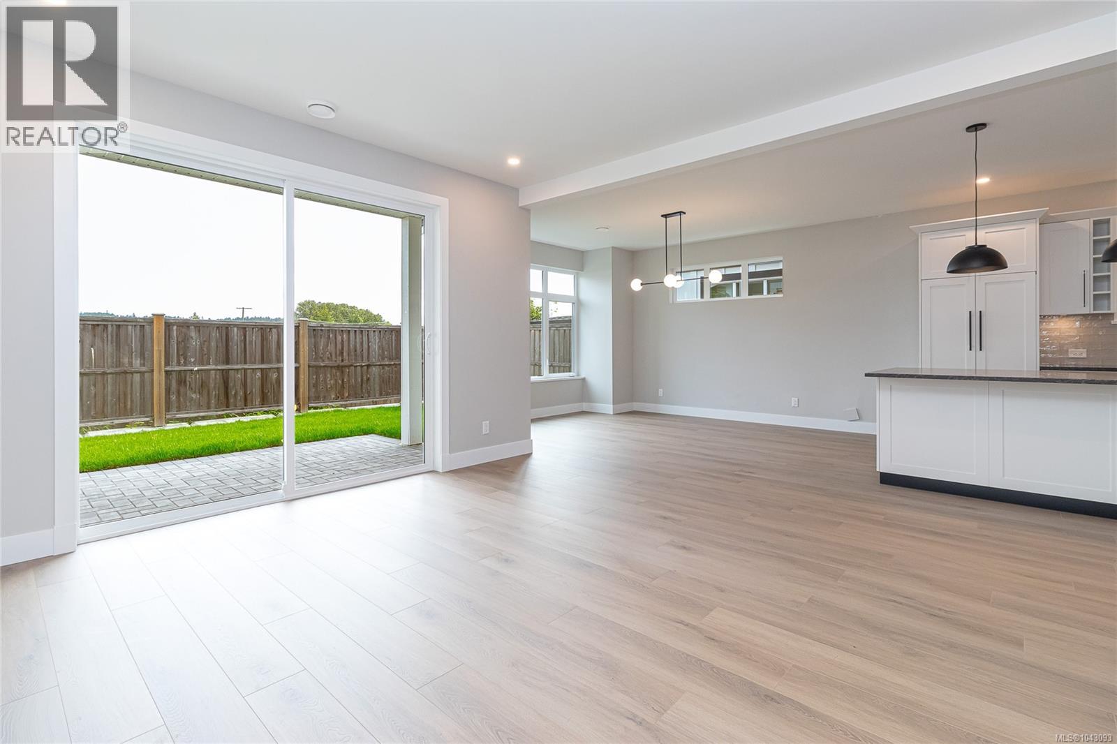 290 Seafield Rd, Colwood