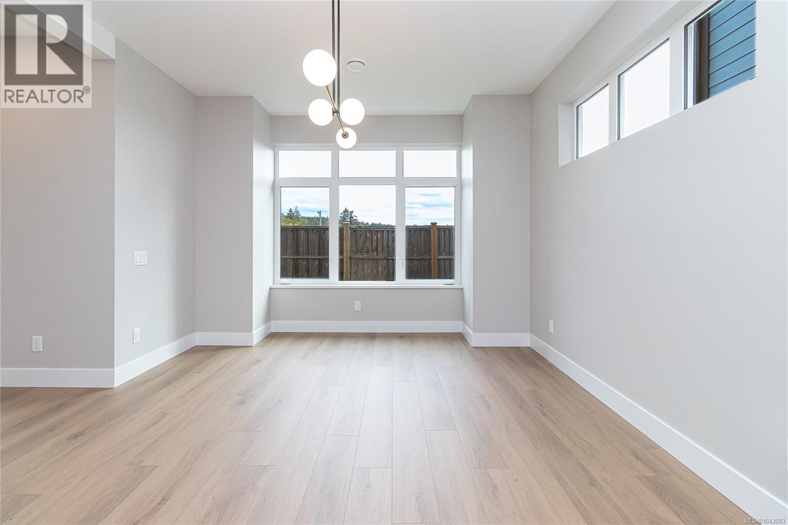 290 Seafield Rd, Colwood