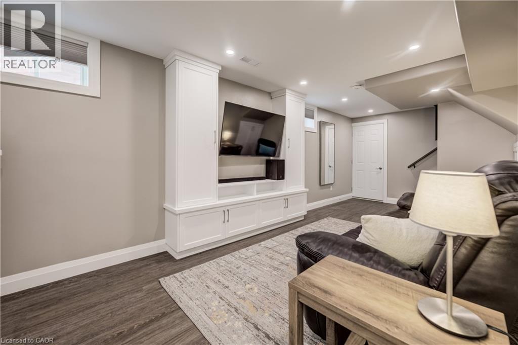 511 CHESAPEAKE Crescent - Image 30