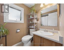 458 Chester Avenue, Newmarket, ON L3Y6R7 Photo 22