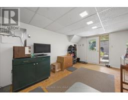 458 Chester Avenue, Newmarket, ON L3Y6R7 Photo 32