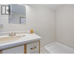 458 Chester Avenue, Newmarket, ON L3Y6R7 Photo 39