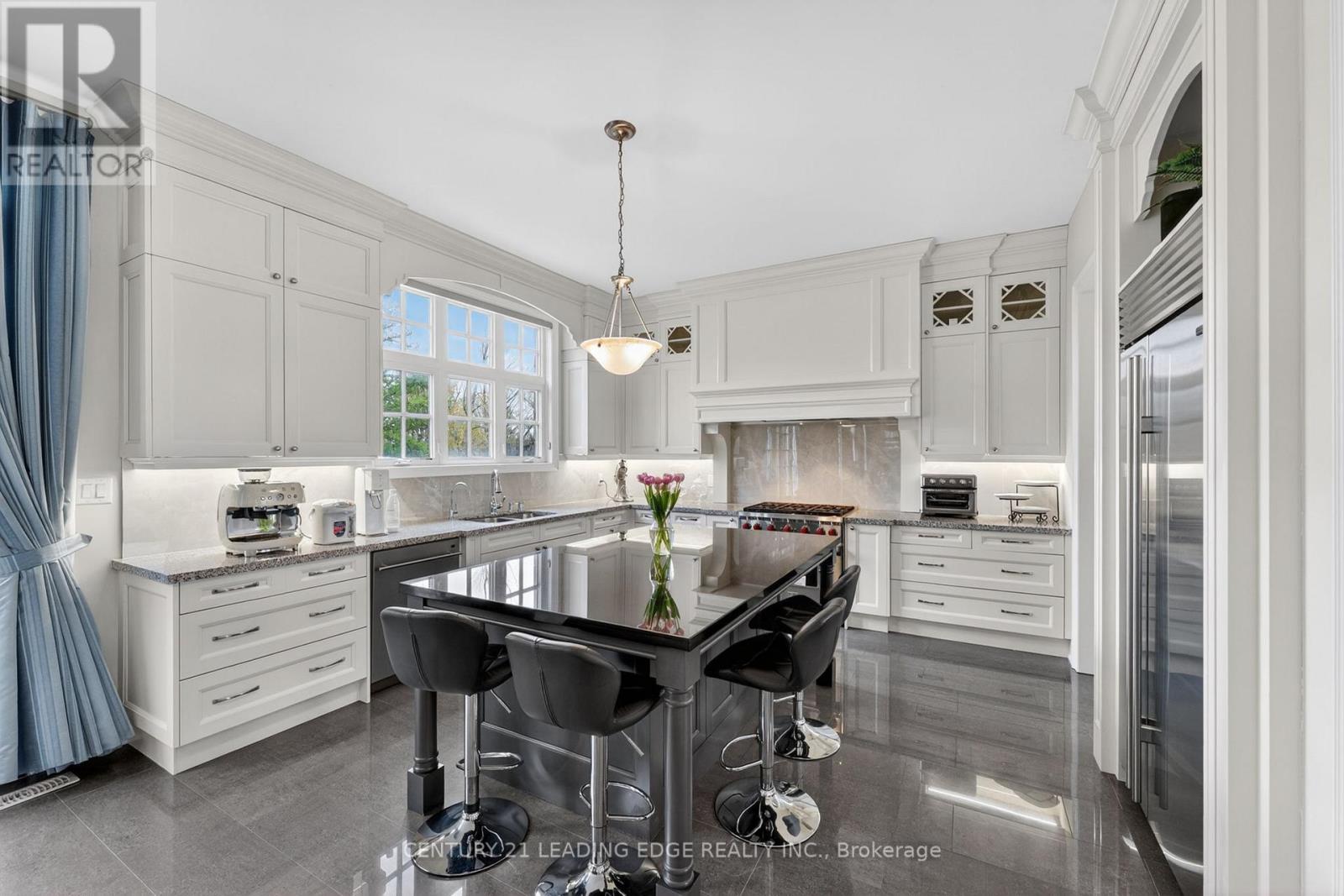 33 STOLLERY POND CRESCENT - 11