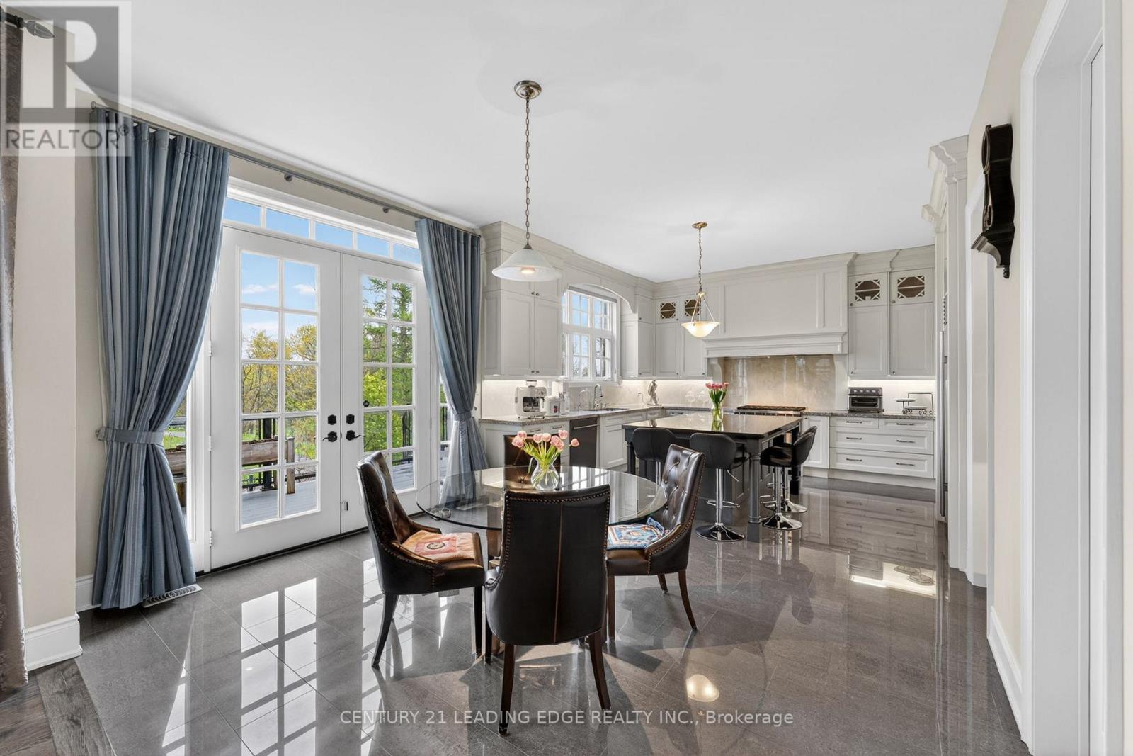 33 STOLLERY POND CRESCENT - 15