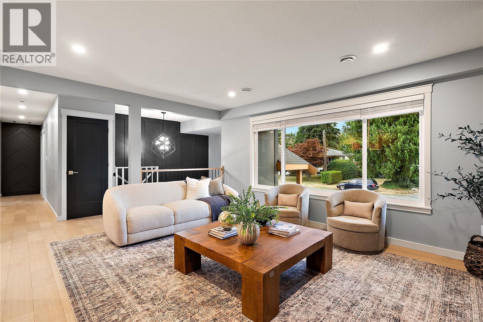 3053 Jenner Rd - 6