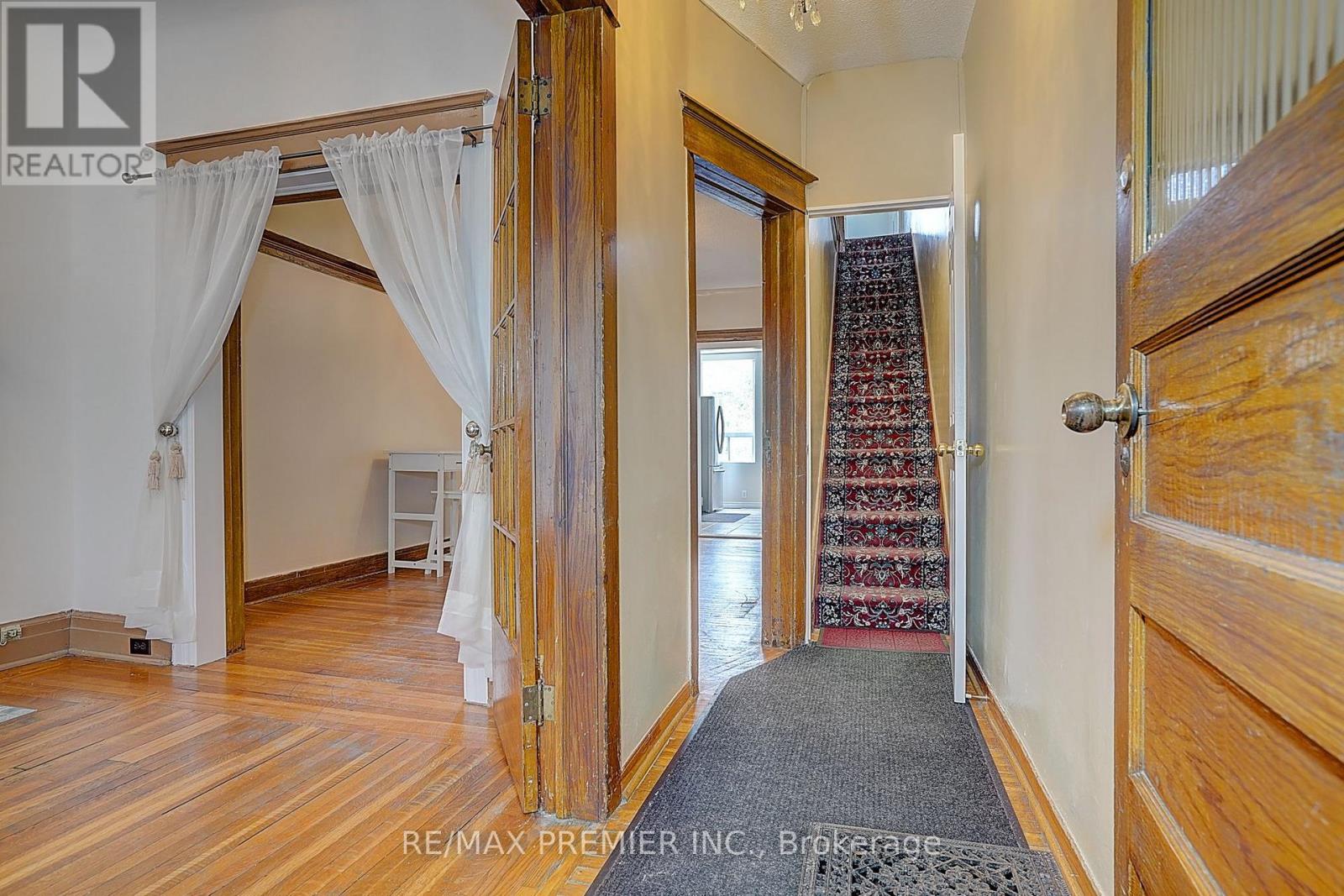 72 SYMINGTON AVENUE - 19