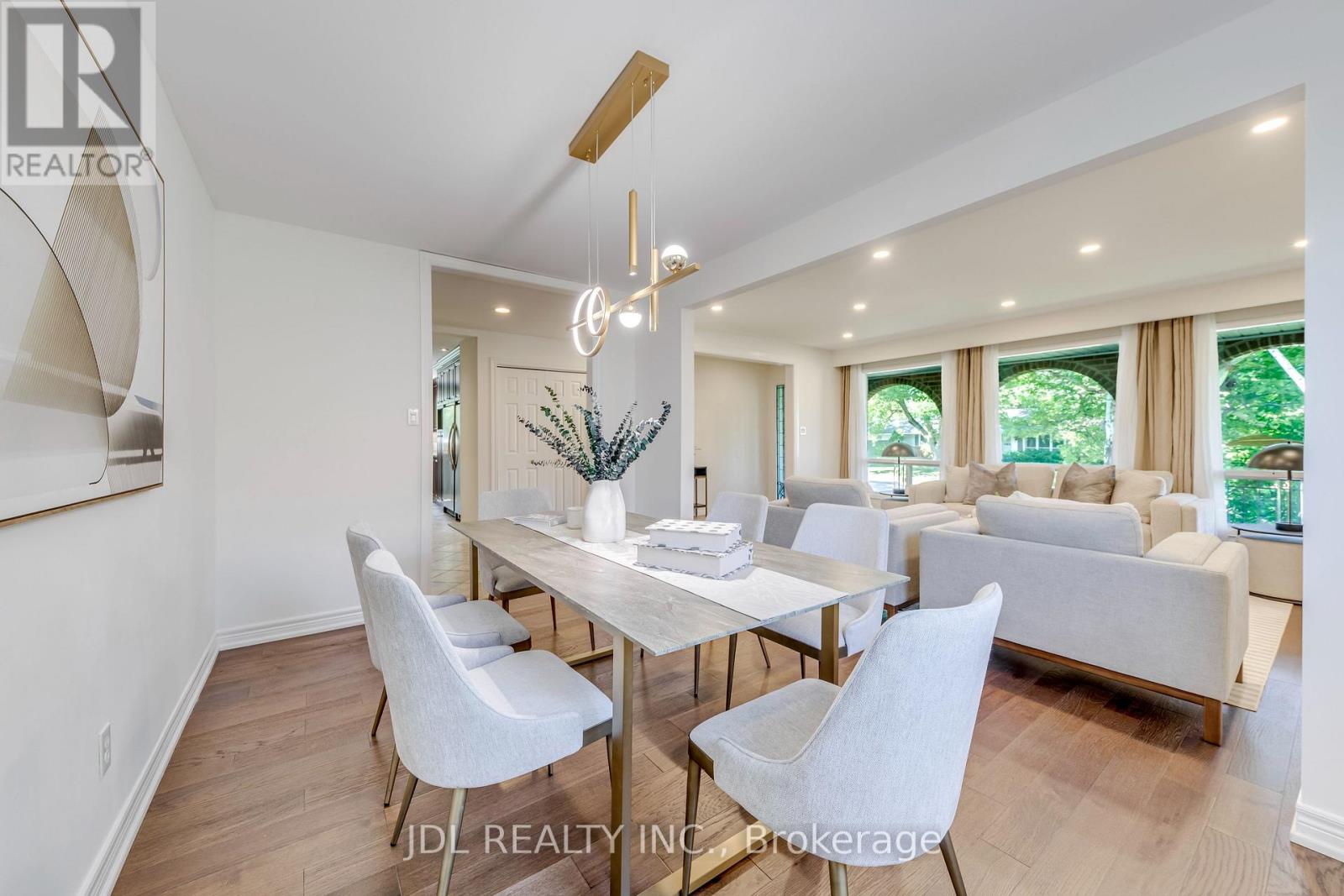 323 WARMINSTER DRIVE S - 13