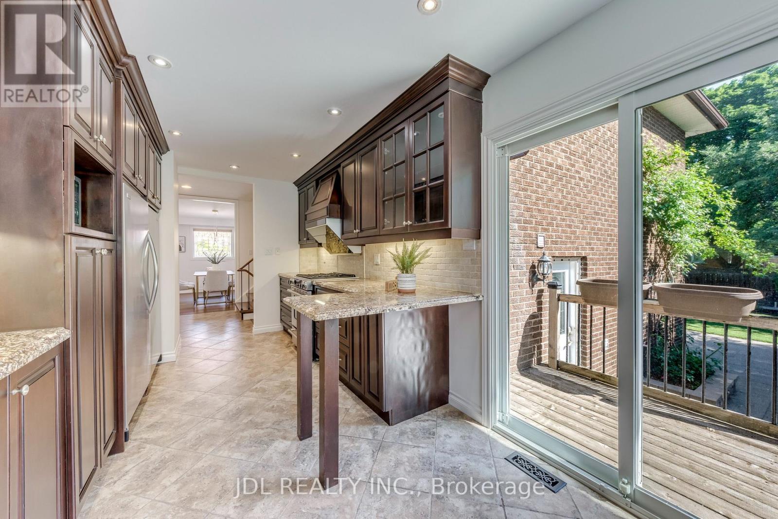 323 WARMINSTER DRIVE S - 19