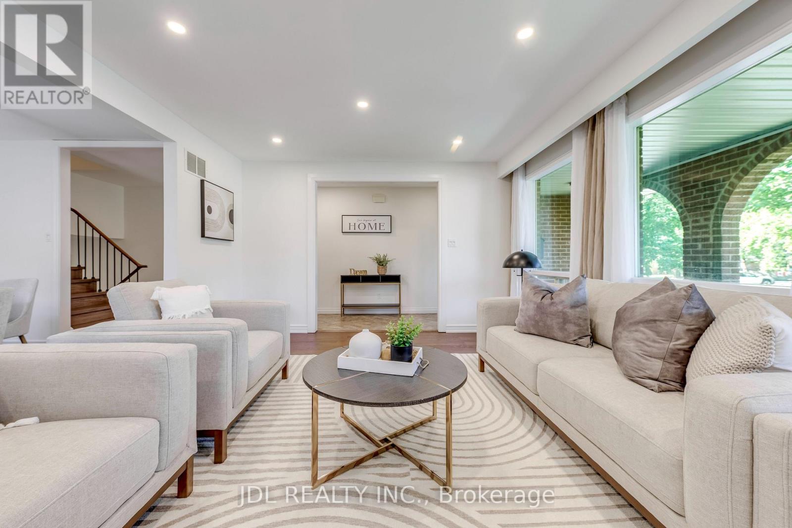 323 WARMINSTER DRIVE S - 7