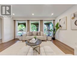 323 Warminster Drive S, Oakville, ON L6L4N1 Photo 10