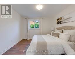 323 Warminster Drive S, Oakville, ON L6L4N1 Photo 37
