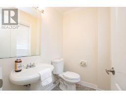 8 Topiary Lane, Brampton, ON L7A2K6 Photo 13