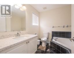 8 Topiary Lane, Brampton, ON L7A2K6 Photo 15