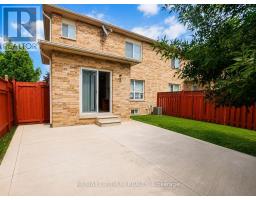 8 Topiary Lane, Brampton, ON L7A2K6 Photo 19