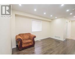 8 Topiary Lane, Brampton, ON L7A2K6 Photo 8