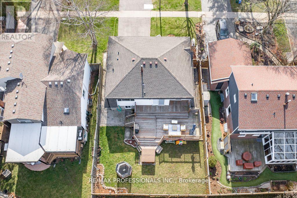 3125 RIVERVIEW STREET - 38