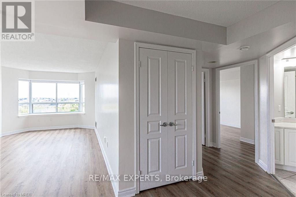 #605 300 RAY LAWSON BOULEVARD - Image 4