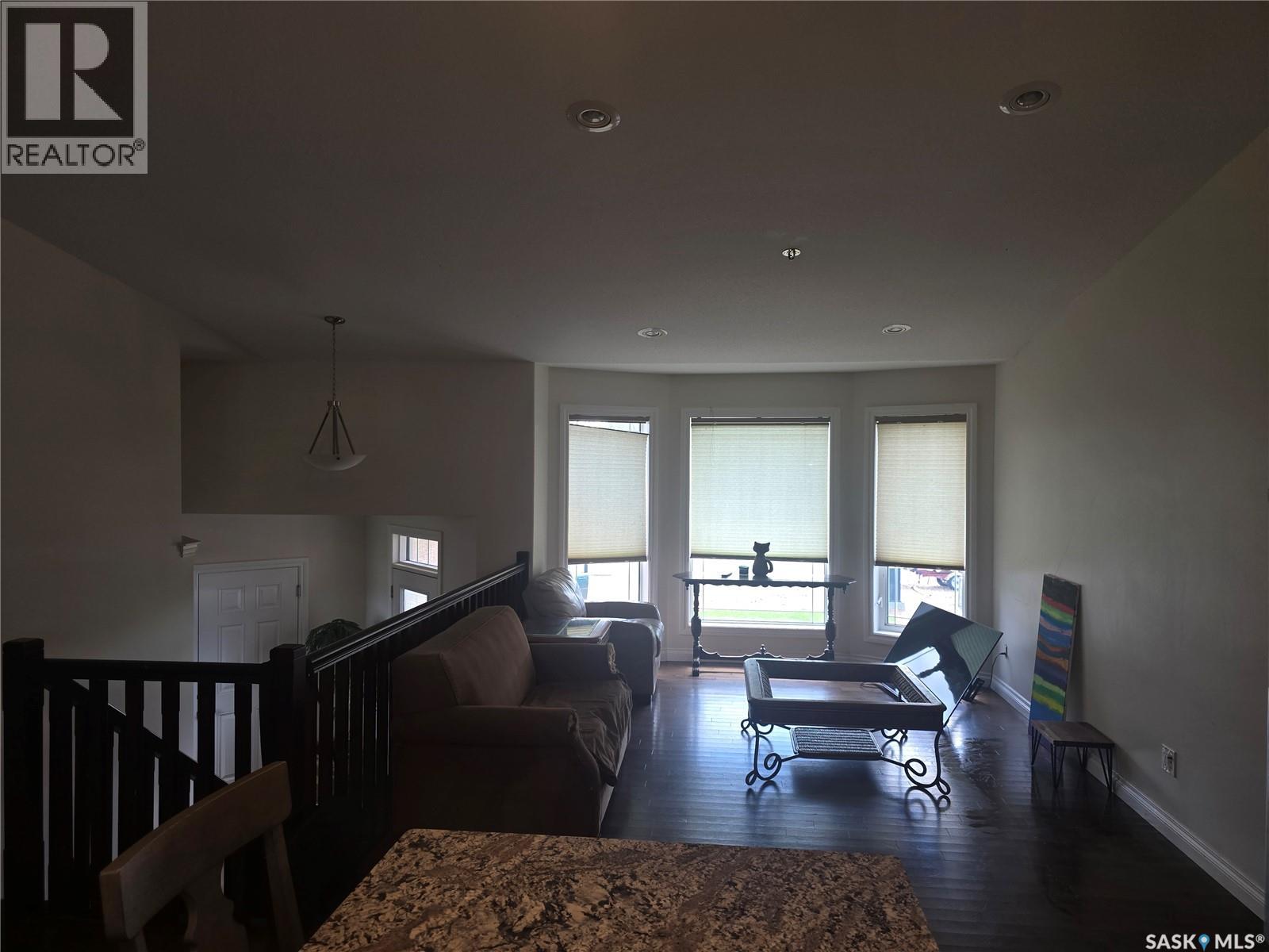 444 5th AVENUE - 8