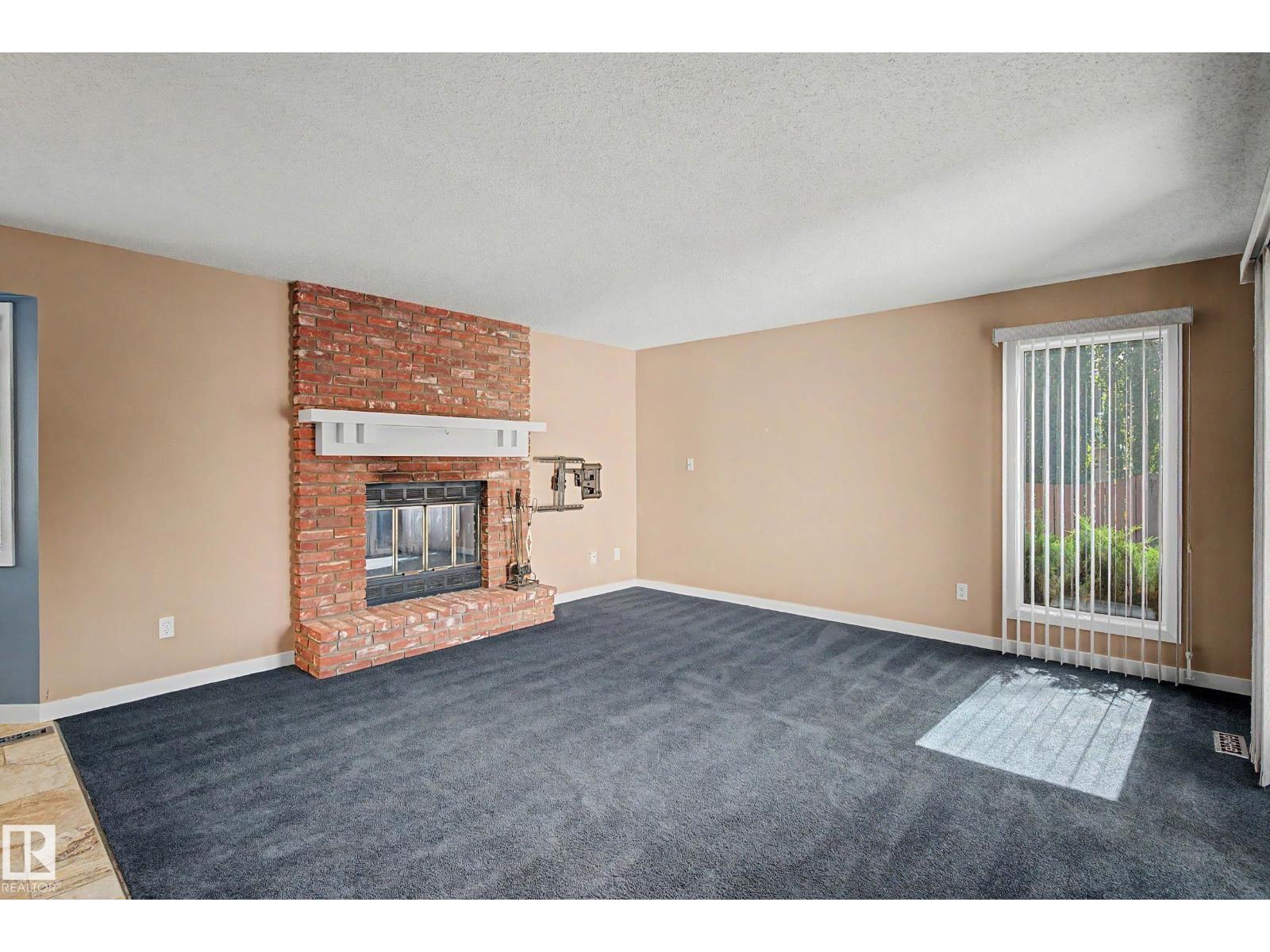 90 DUFFERIN ST - 23