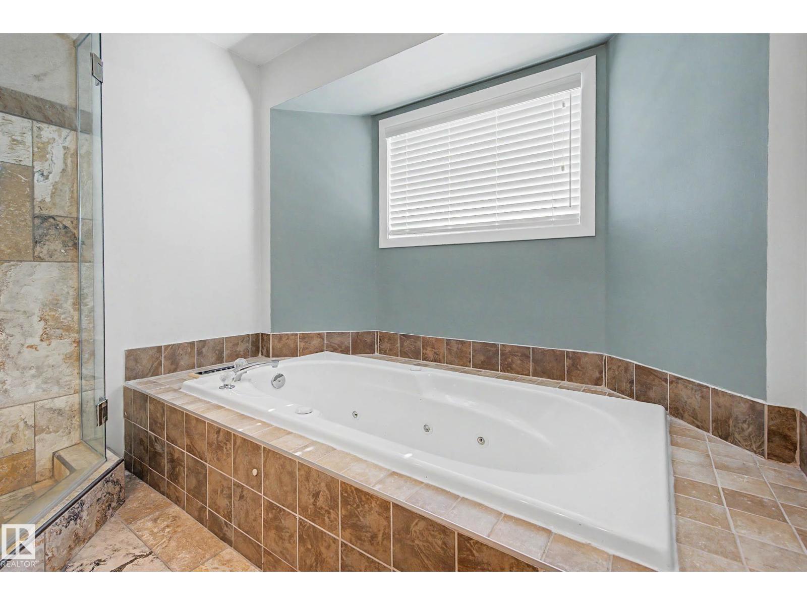 90 DUFFERIN ST - Image 33