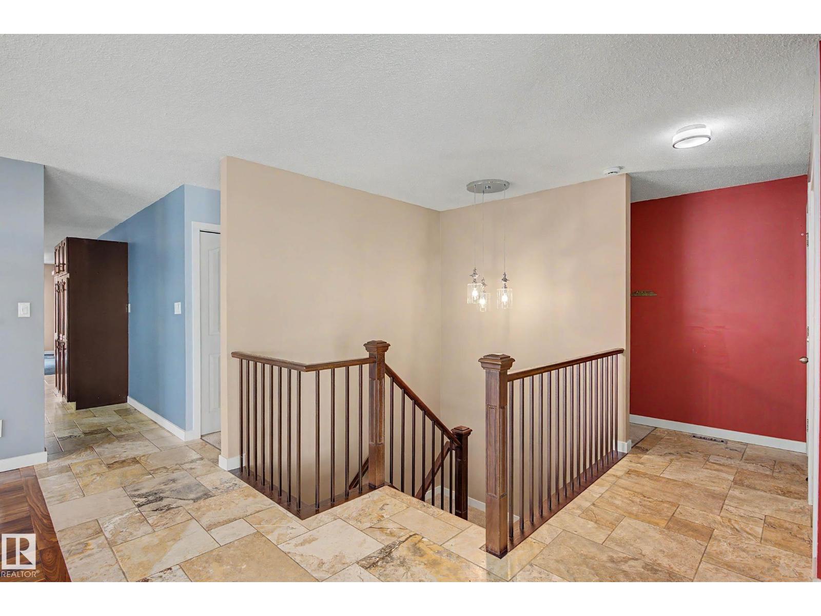 90 DUFFERIN ST - 39