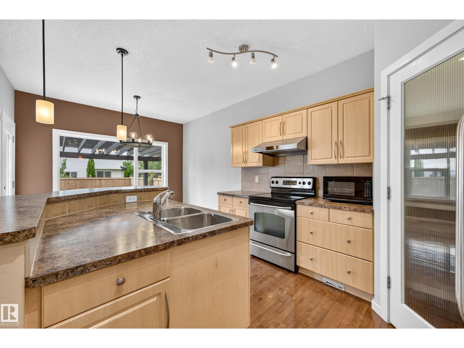 1605 HODGSON CO NW - 12
