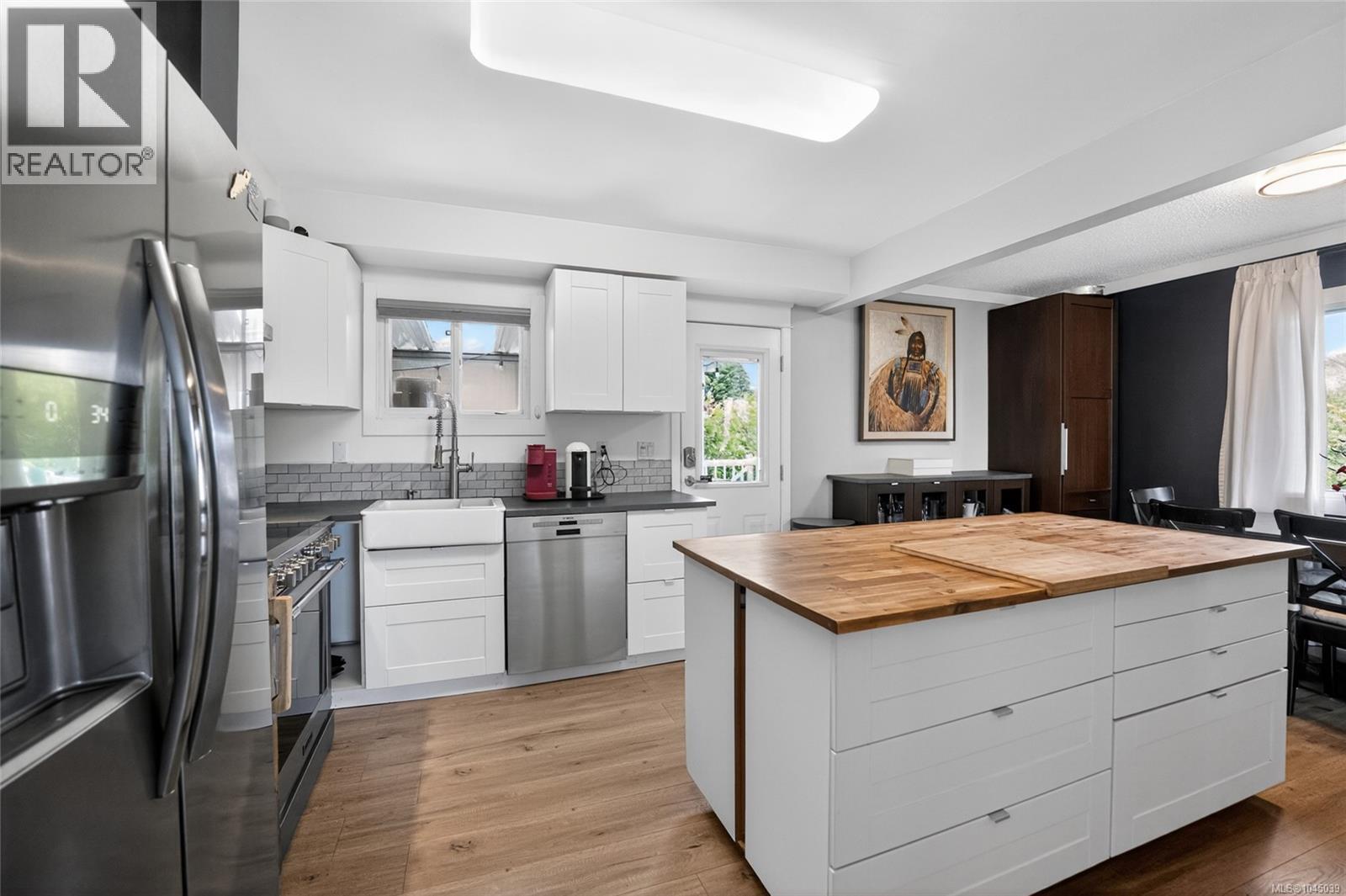 439 Stirling Ave - 17
