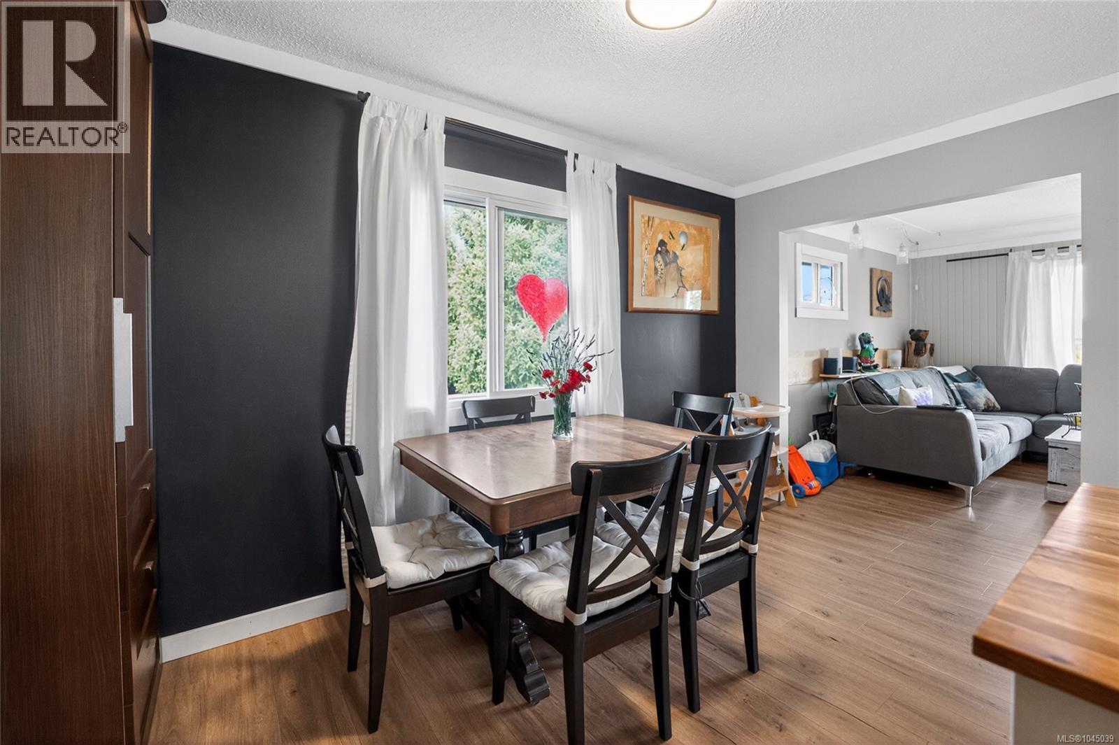 439 Stirling Ave - Image 18