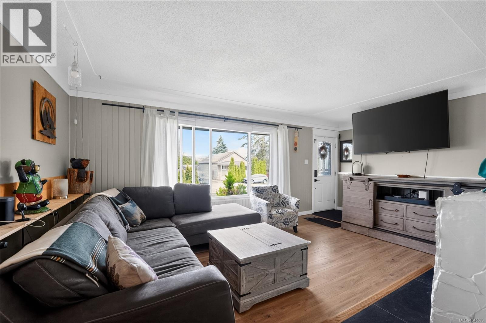 439 Stirling Ave - 2