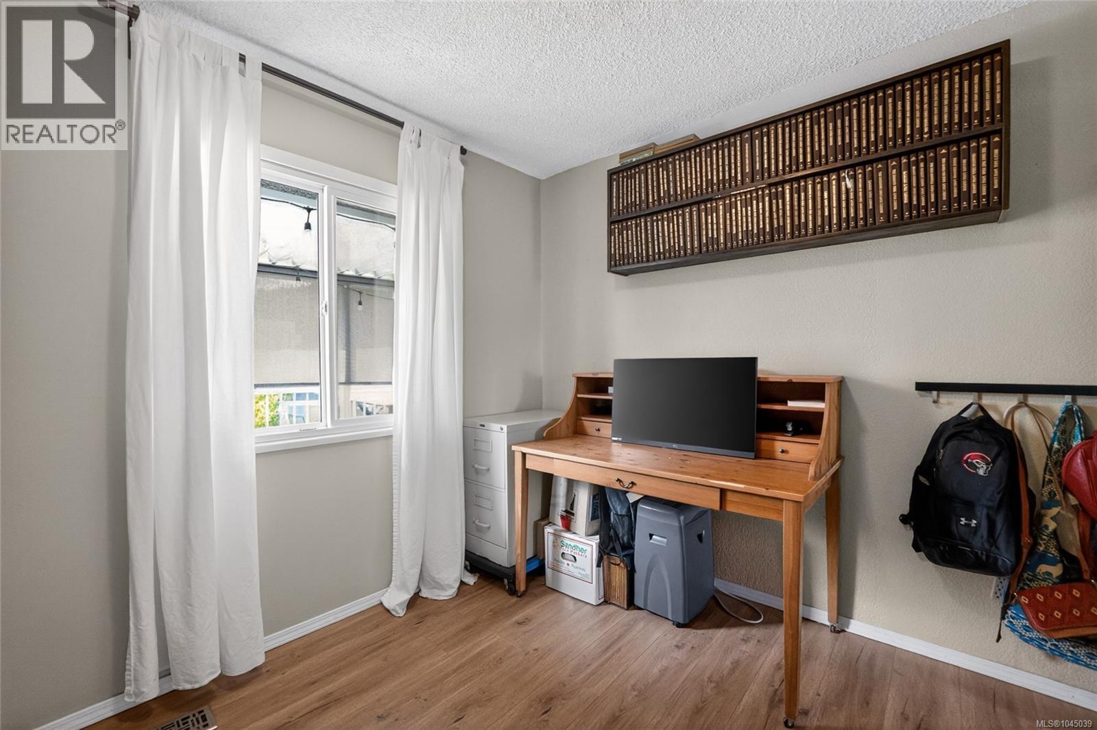 439 Stirling Ave - 23