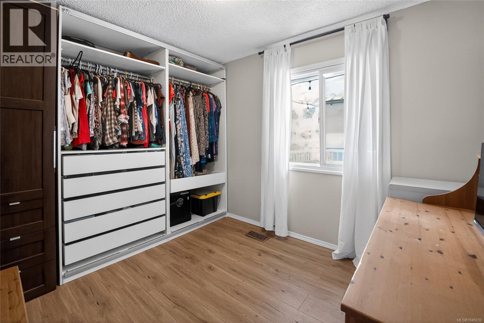 439 Stirling Ave - 24