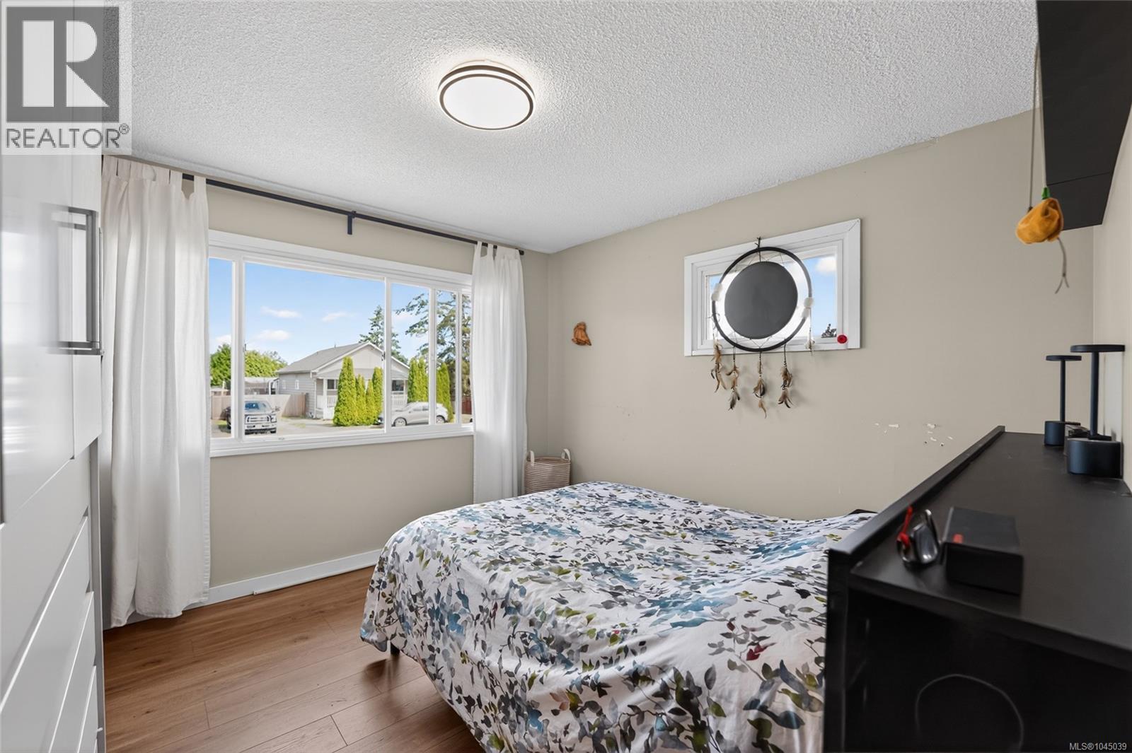 439 Stirling Ave - 25