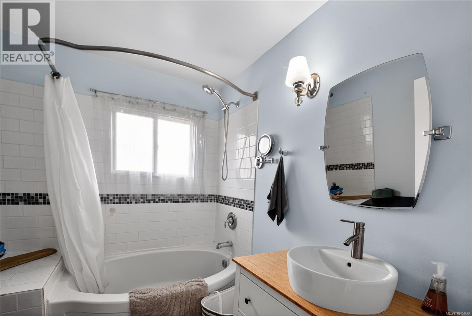 439 Stirling Ave - Image 28
