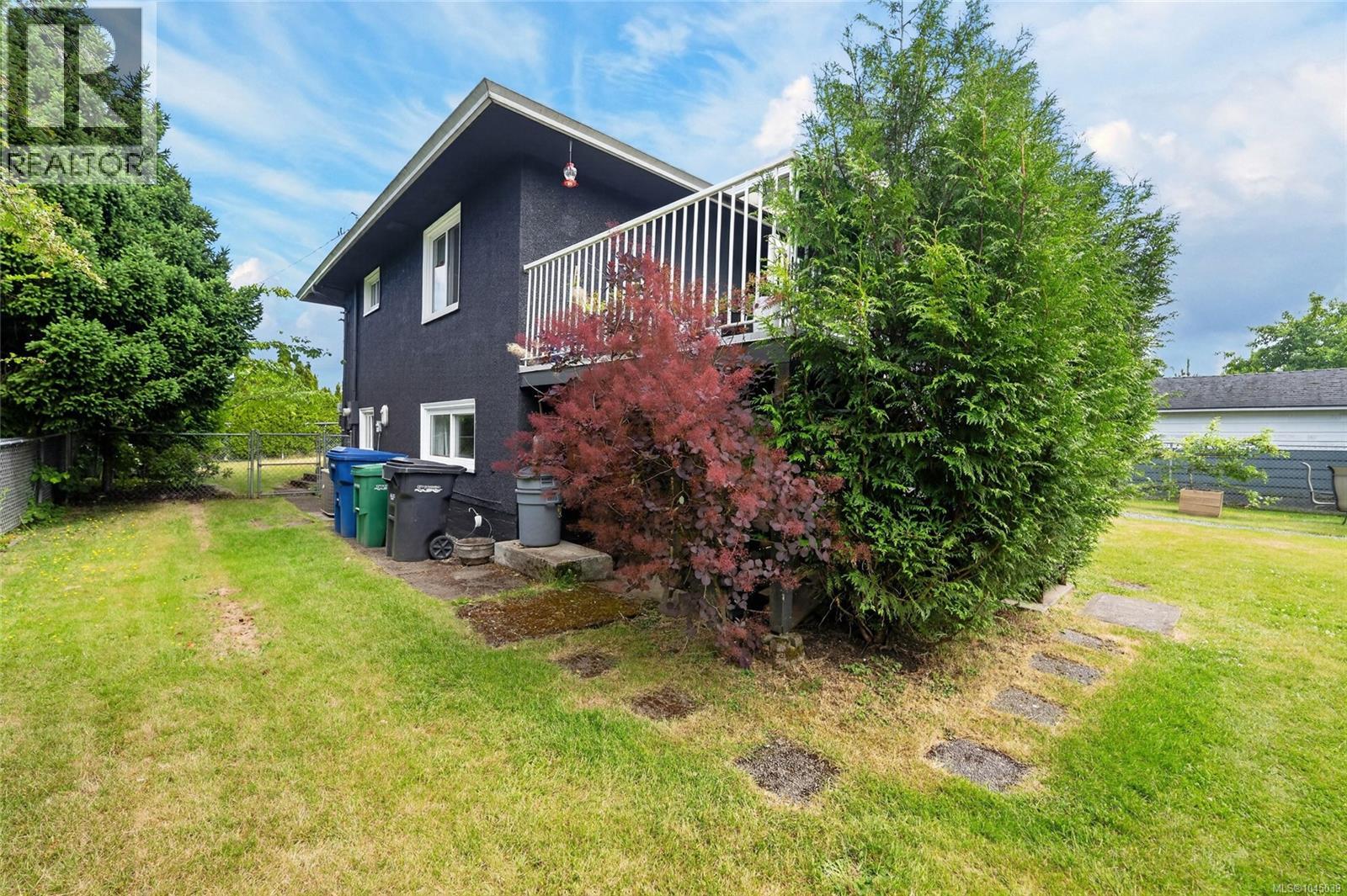439 Stirling Ave - 43