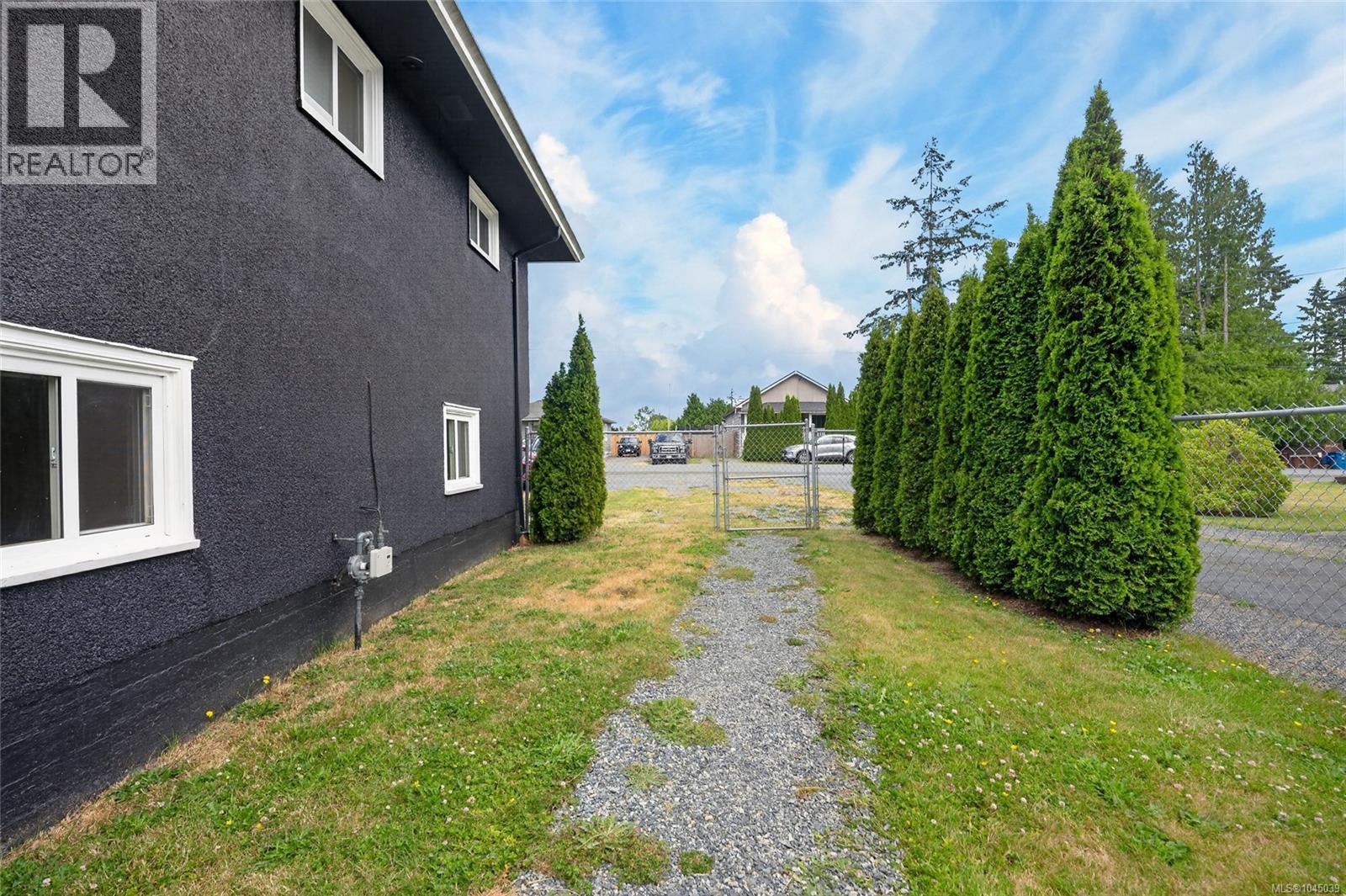 439 Stirling Ave - 45