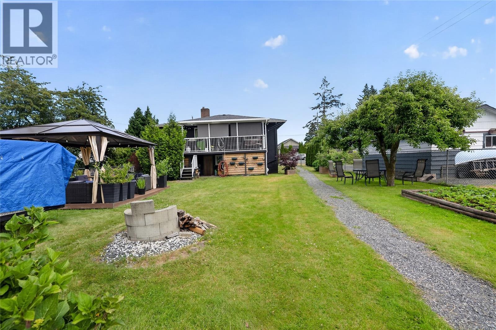 439 Stirling Ave - Image 49