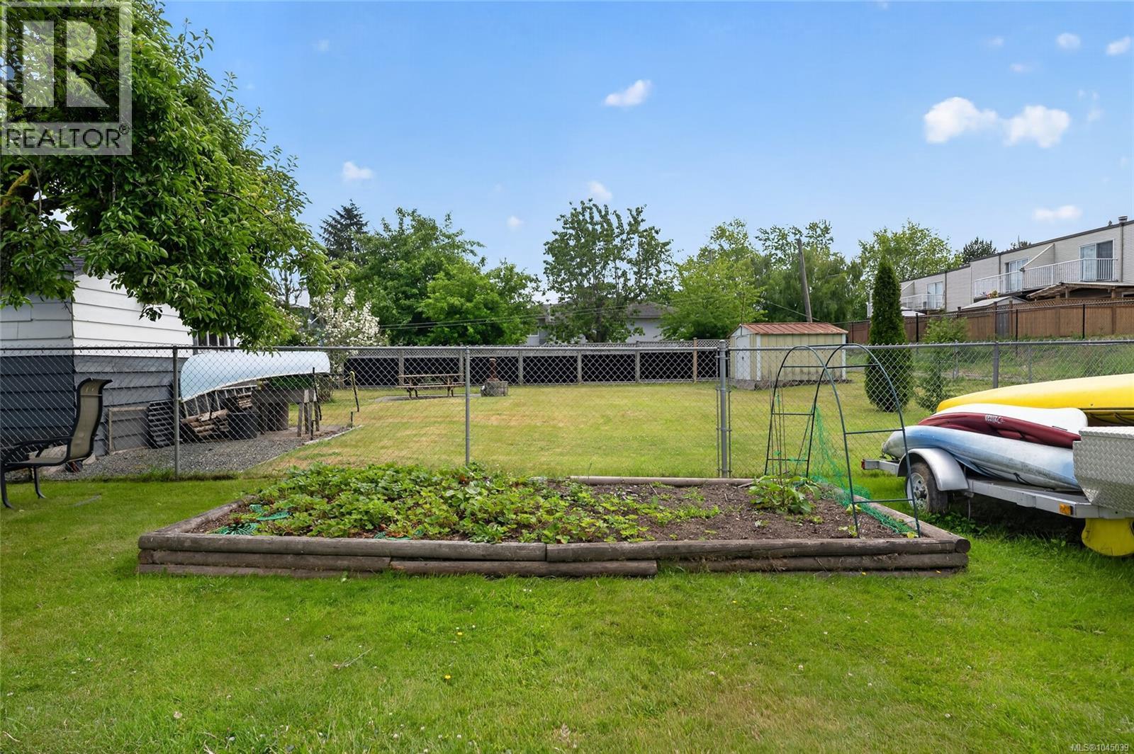 439 Stirling Ave - 51