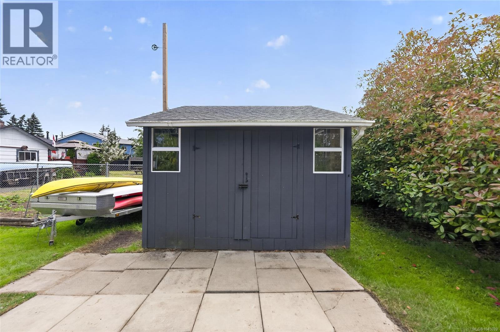 439 Stirling Ave - 55
