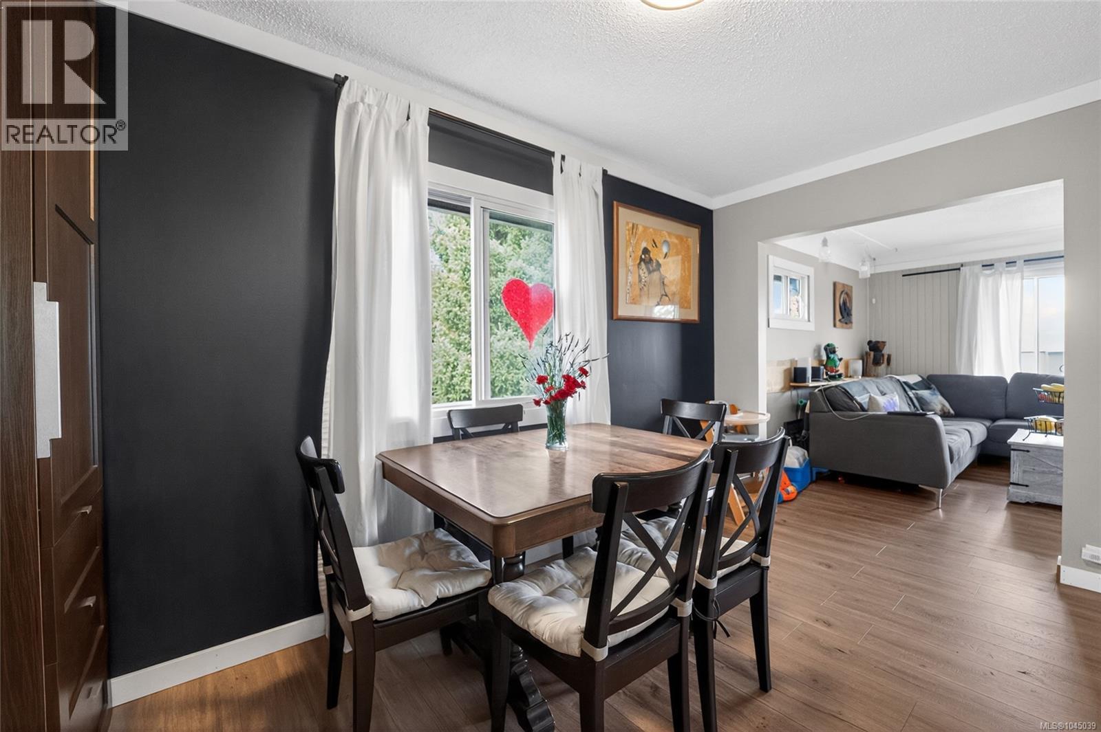 439 Stirling Ave - 6