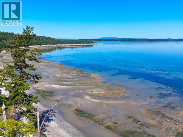1630 SAVARY ISLAND RD, Savary Island