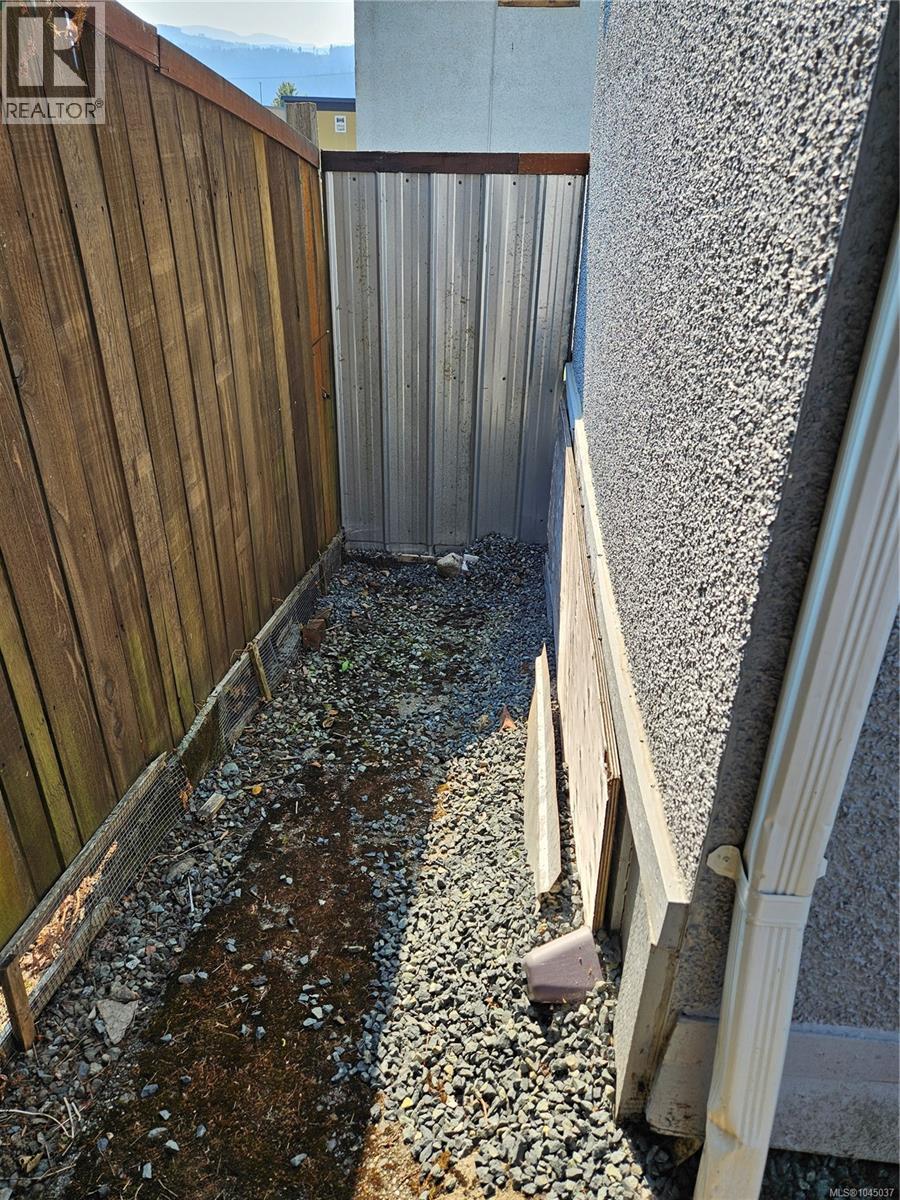 3764 5th Ave - Image 10
