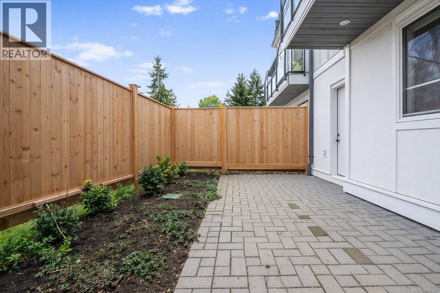 #U10 3907 Cedar Hill Rd - 32