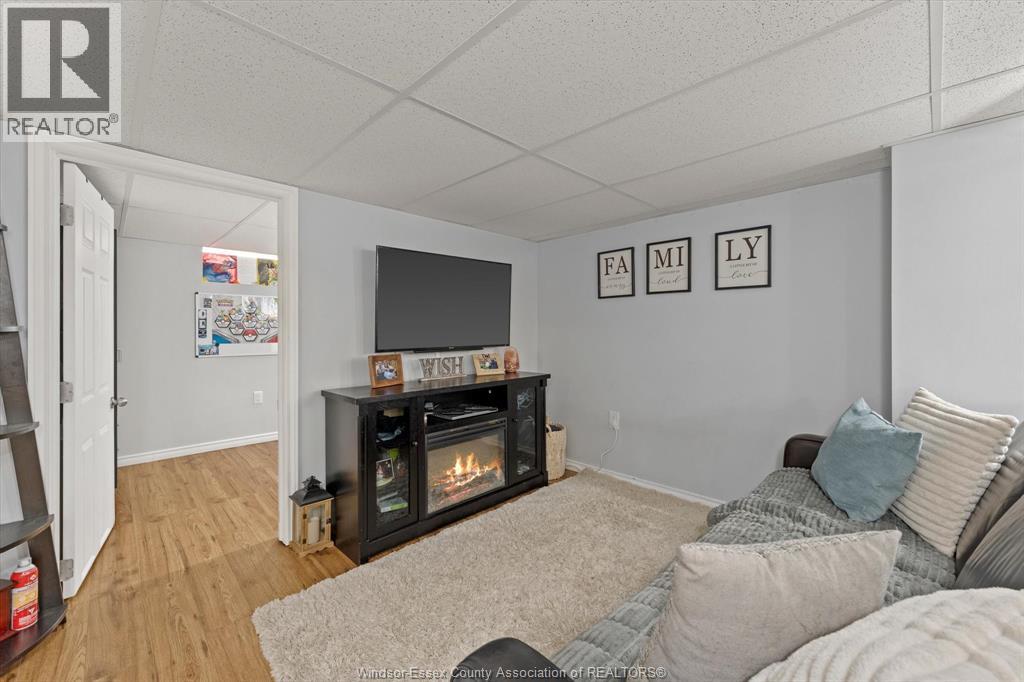 2618 ASKIN AVENUE - 24
