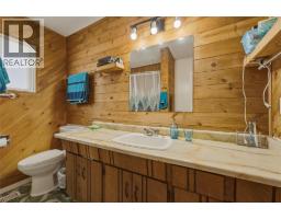 3343 Belaire Drive, Armstrong, BC V4Y0K1 Photo 14