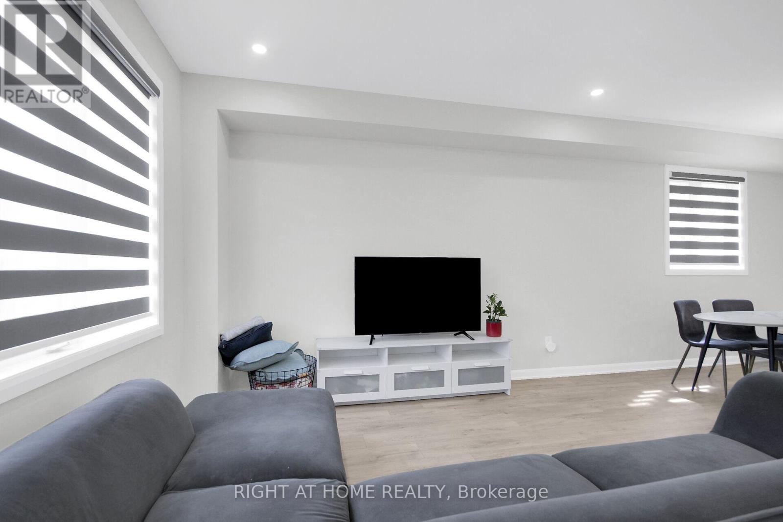 3 Bed, 4 Bath House for Sale in Ottawa – 1020 BALLYHALE HEIGHTS, Ottawa – MLS# X13640564 - Image 12