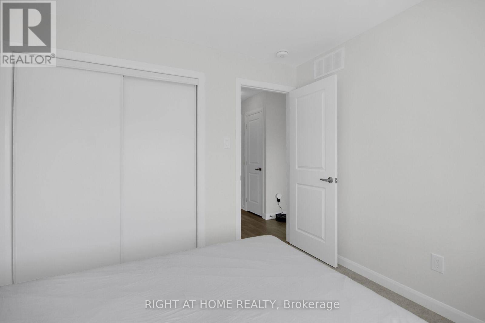 3 Bed, 4 Bath House for Sale in Ottawa – 1020 BALLYHALE HEIGHTS, Ottawa – MLS# X13640564 - Image 31