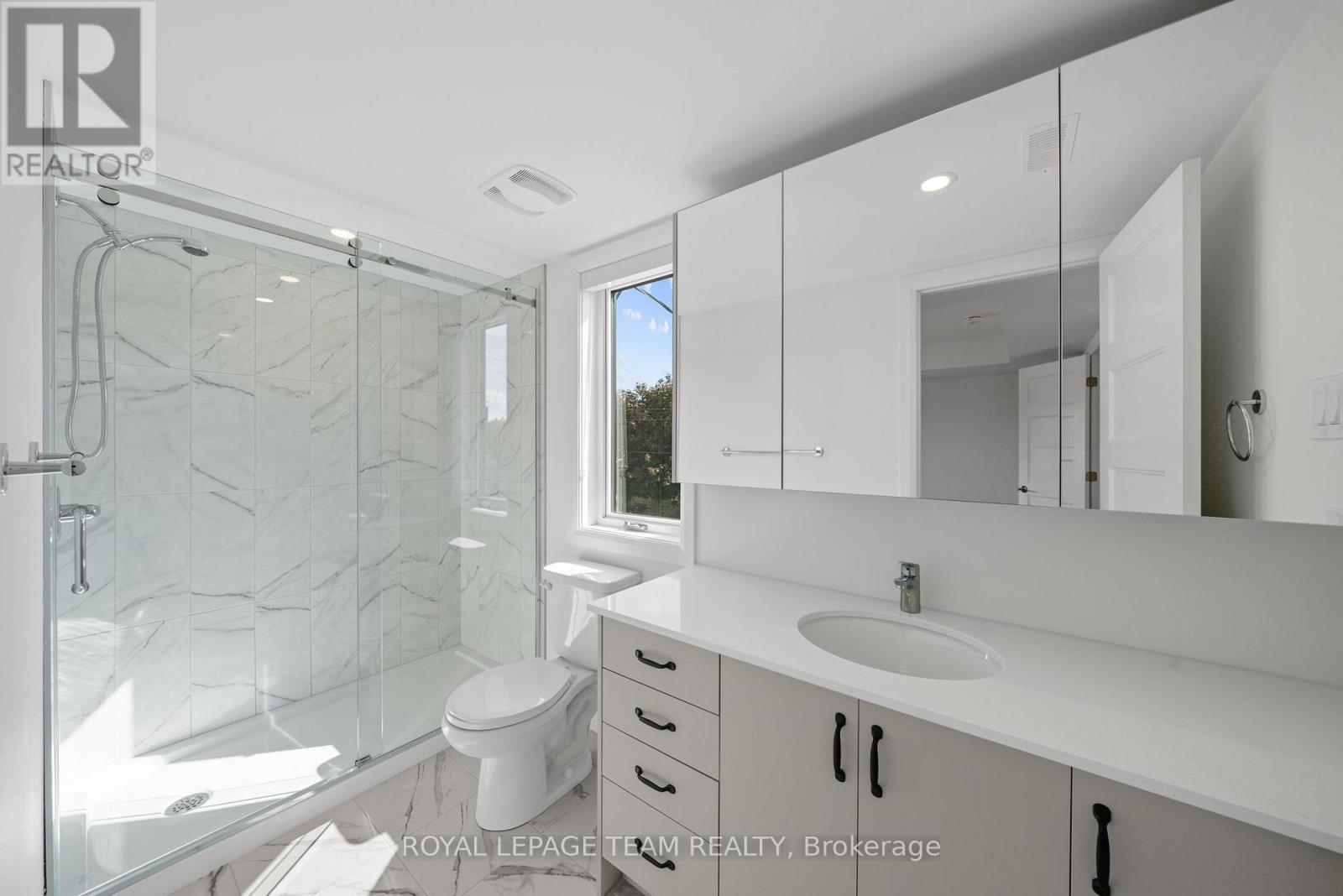 3 Bed, 2 Bath Multi-Family for Rent in Ottawa – UPPER – 1231 SHILLINGTON AVENUE, Ottawa – MLS# X13640574 - Image 21