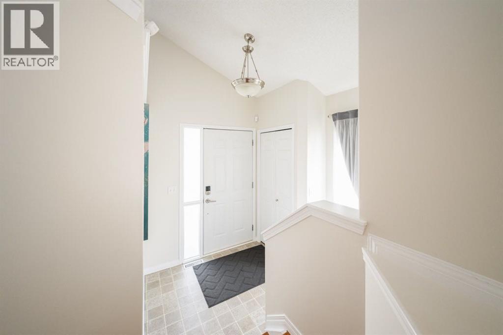 100 Bruin Bay, Fort McMurray