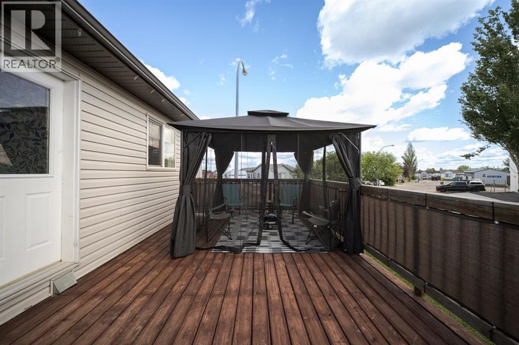 100 Bruin Bay, Fort McMurray