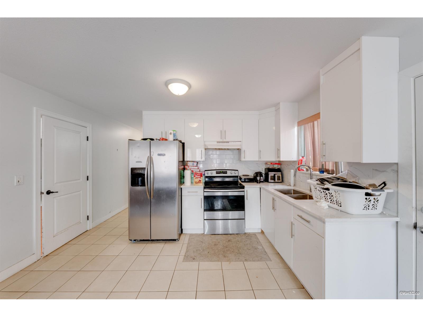 7 Bed, 4 Bath House for Sale in Surrey – 7069 144 STREET, Surrey – MLS# R3152714 - Image 30